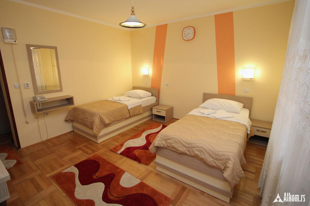 Hotel Extra Lion Md Nis Ruang foto