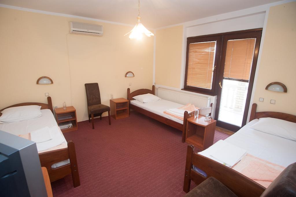 Hotel Extra Lion Md Nis Ruang foto