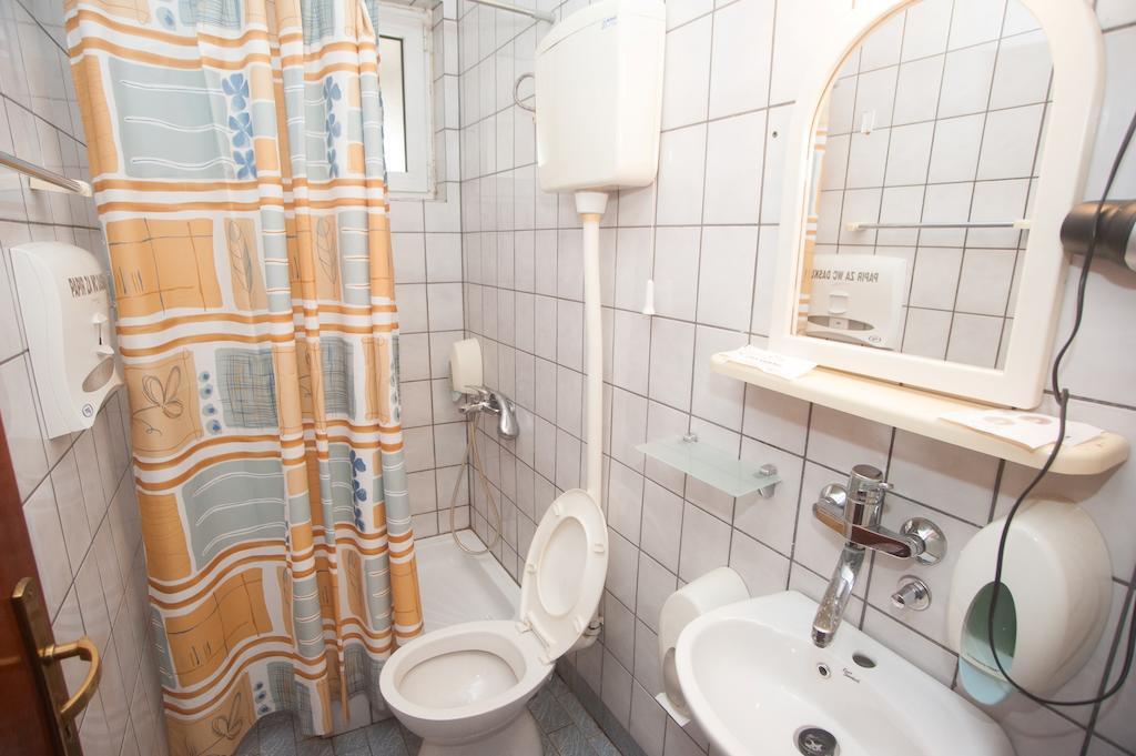 Hotel Extra Lion Md Nis Bagian luar foto