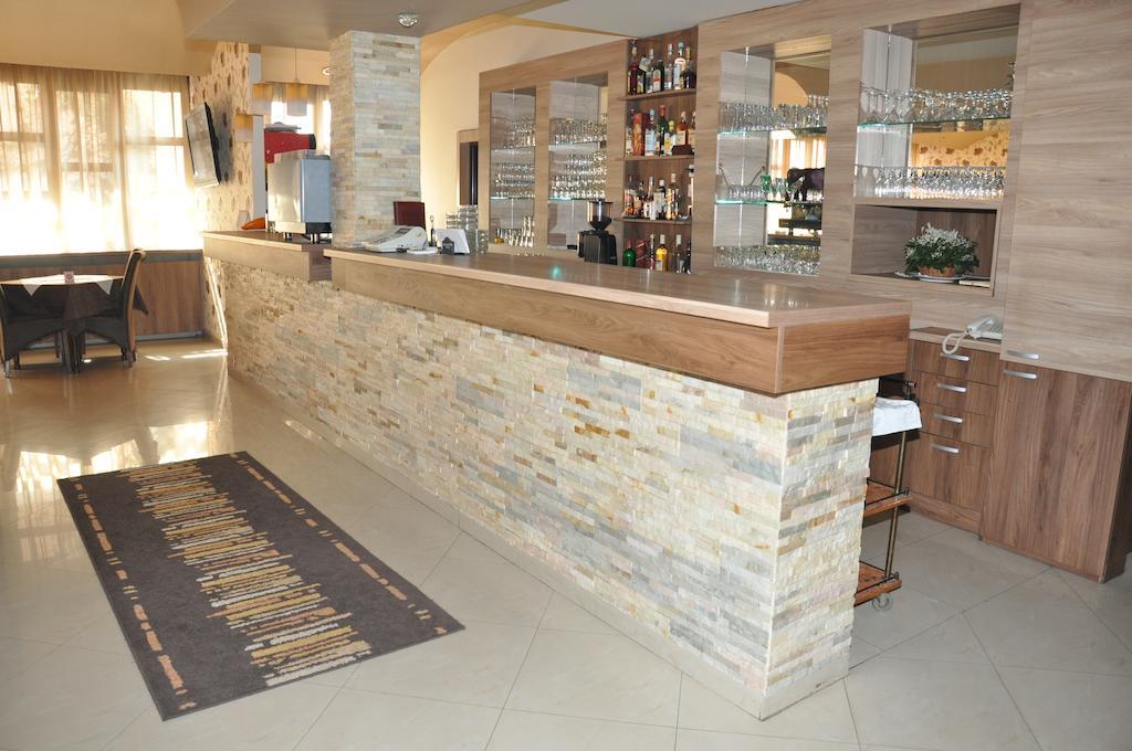 Hotel Extra Lion Md Nis Bagian luar foto