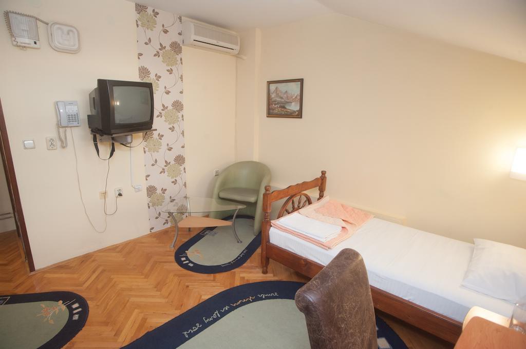 Hotel Extra Lion Md Nis Ruang foto