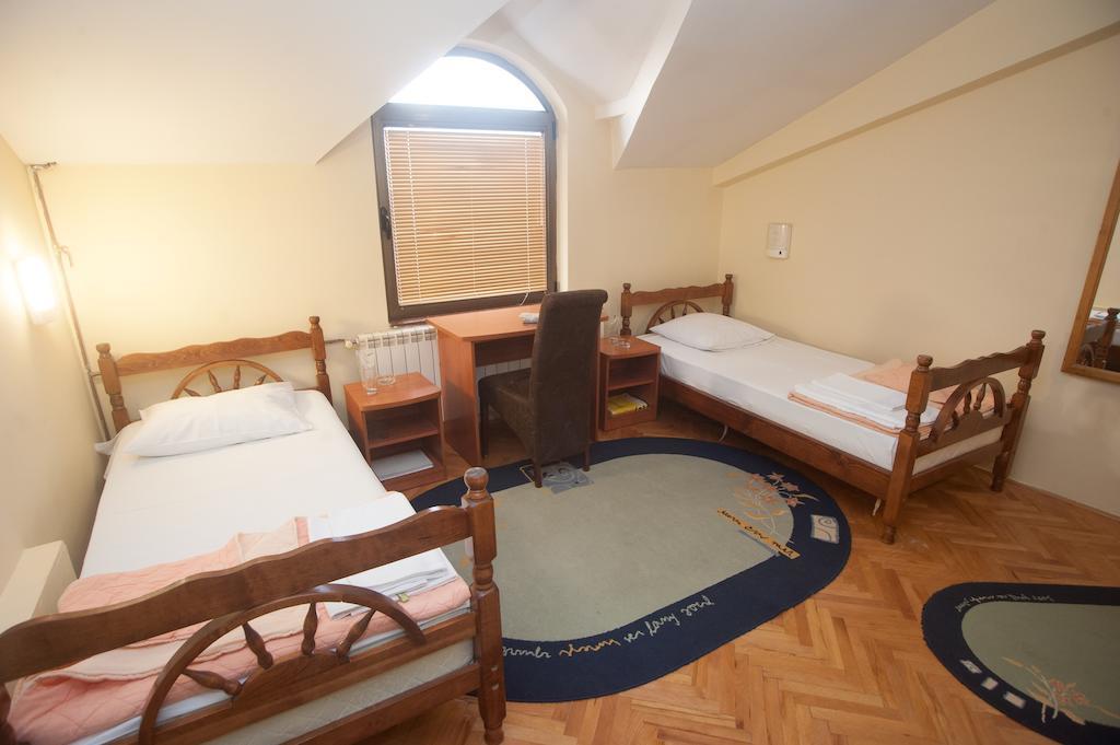 Hotel Extra Lion Md Nis Ruang foto