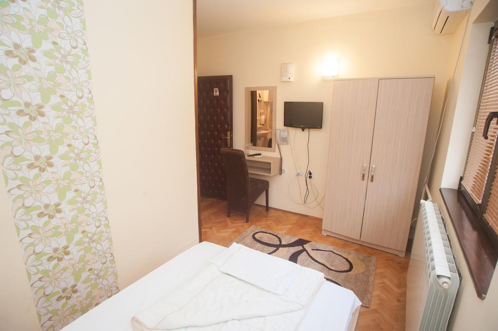 Hotel Extra Lion Md Nis Ruang foto