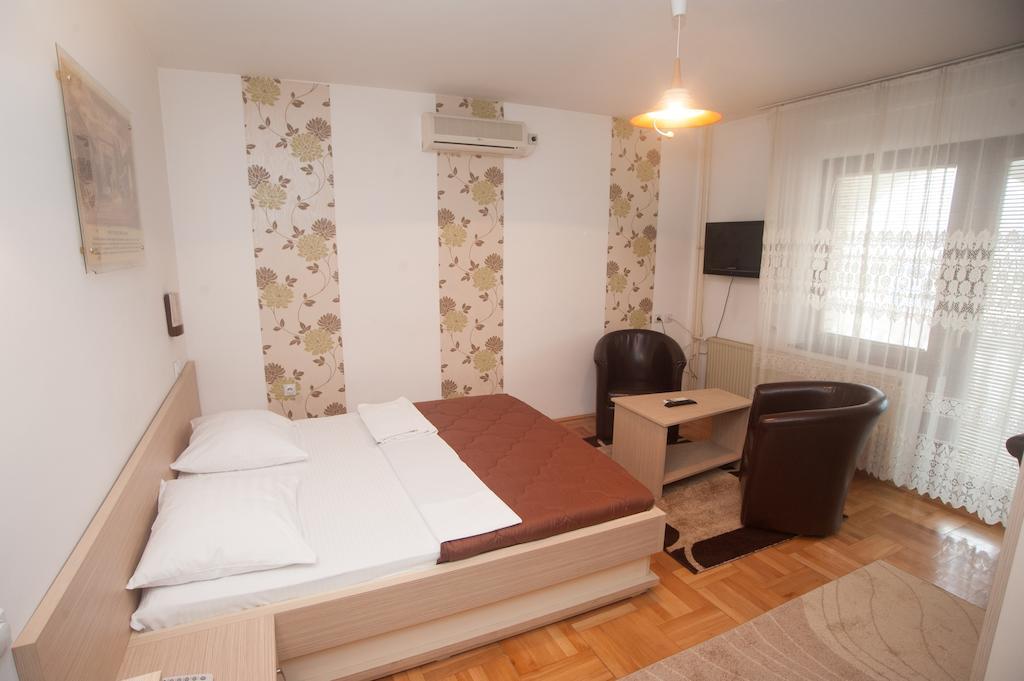Hotel Extra Lion Md Nis Ruang foto